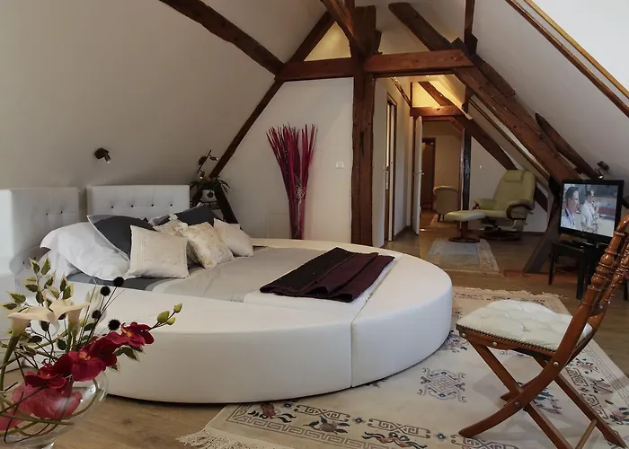 Luxury Next To Eiffel Tower In The Center Of - Couette-café